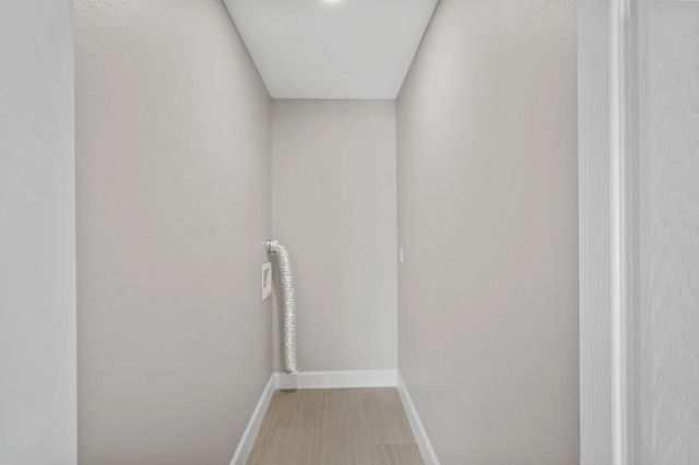 2201 Fountain View Drive 4, Houston, TX 77057