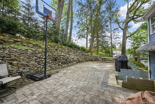 67 Kissam Lane, Glen Head, NY 11545