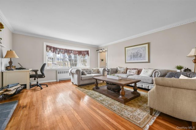 67 Kissam Lane, Glen Head, NY 11545