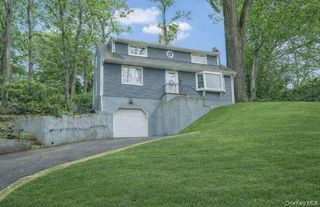 67 Kissam Lane, Glen Head, NY 11545