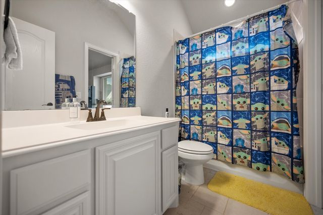 2105 Flora Lane, Desoto, TX 75115