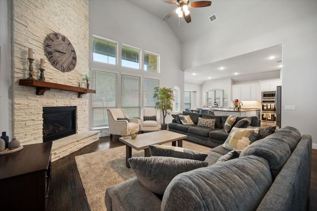 2105 Flora Lane, Desoto, TX 75115