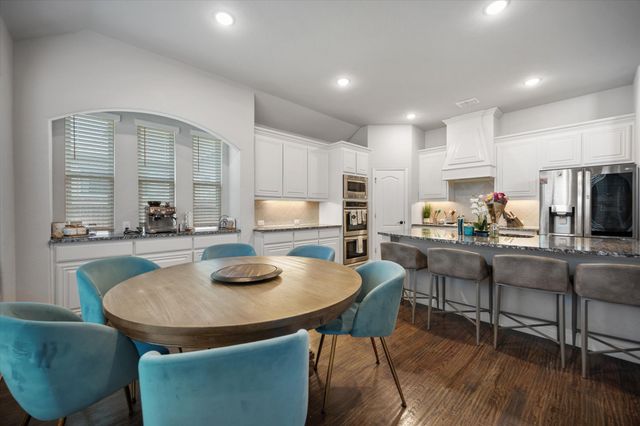 2105 Flora Lane, Desoto, TX 75115