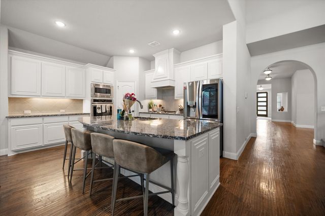2105 Flora Lane, Desoto, TX 75115