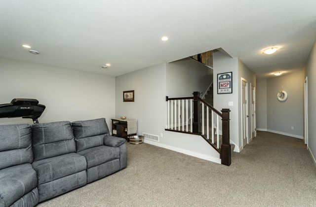 2745 Tee Time Road SE, Rochester, MN 55904