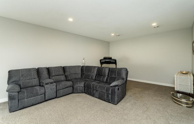 2745 Tee Time Road SE, Rochester, MN 55904