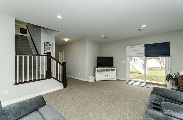 2745 Tee Time Road SE, Rochester, MN 55904