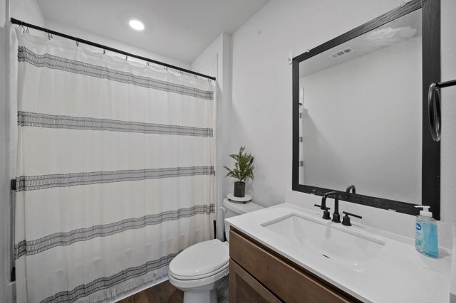 216 Churchill Court, Waxahachie, TX 75165