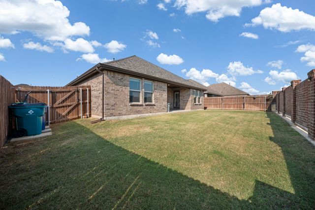 216 Churchill Court, Waxahachie, TX 75165