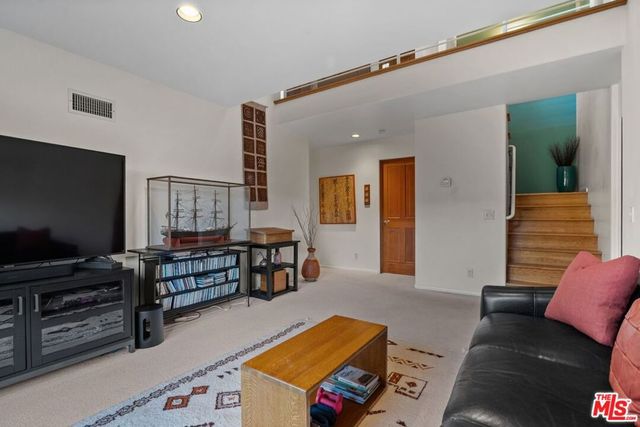 26207 Ingleside Way, Malibu, CA 90265