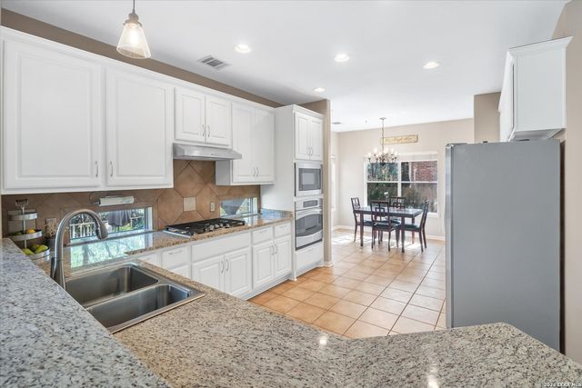 26014 Cuyahoga Cir., San Antonio, TX 78260