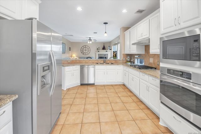 26014 Cuyahoga Cir., San Antonio, TX 78260