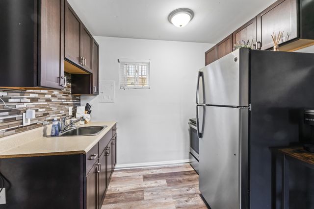 803 Hillview Hts Apt 105, Nashville, TN 37204