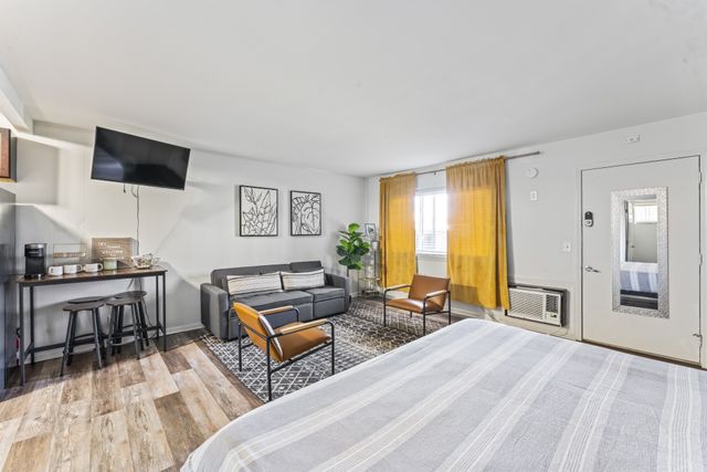 803 Hillview Hts Apt 105, Nashville, TN 37204
