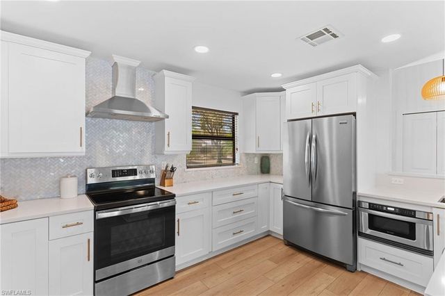 2451 River Reach DR, Naples, FL 34104