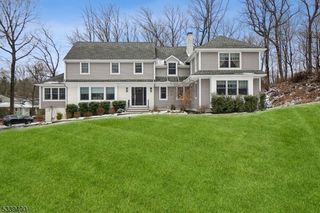 1 Hill Hollow Rd, Watchung Boro, NJ 07069
