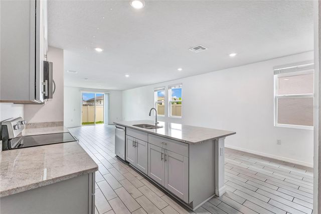 1831 CARNOSTIE ROAD, Winter Haven, FL 33884