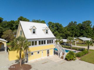 112 Midland Lane, Sneads Ferry, NC 28460