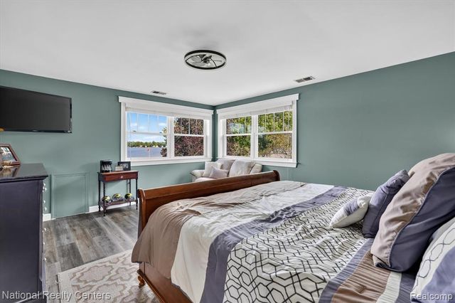 9749 Beverly Drive, Pinckney, MI 48169
