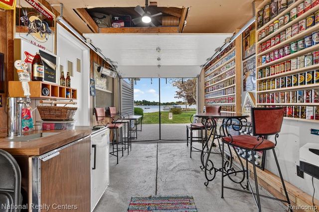 9749 Beverly Drive, Pinckney, MI 48169