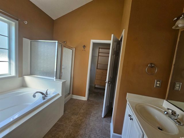 1011 Hillsdale Dr., Little River, SC 29566