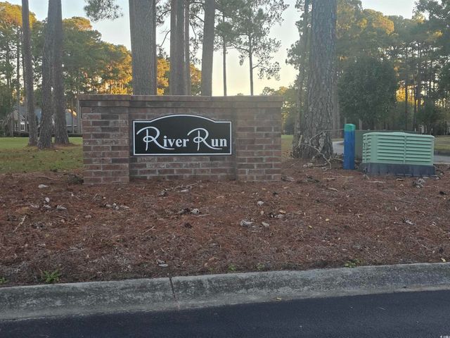 1011 Hillsdale Dr., Little River, SC 29566