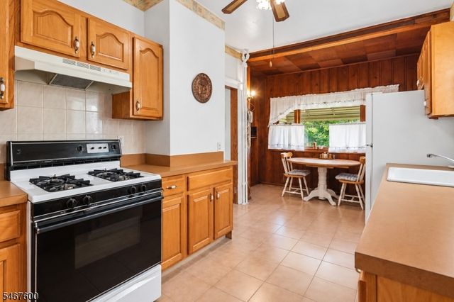 8315 4th Ave, North Bergen Twp., NJ 07047