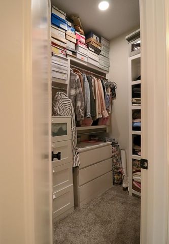 5247 N Cambridge St, Bel Aire, KS 67226