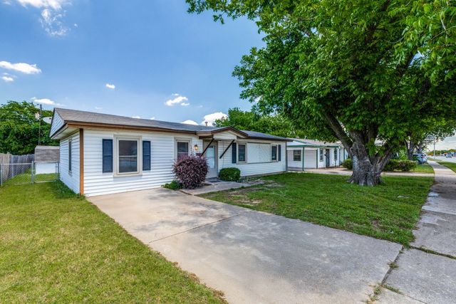 5241 E Berry Street, Fort Worth, TX 76119