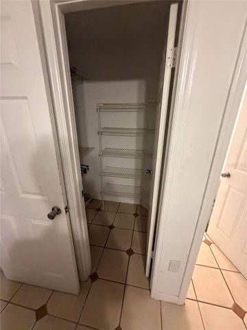 1213 BENEDICT COURT, Sarasota, FL 34237