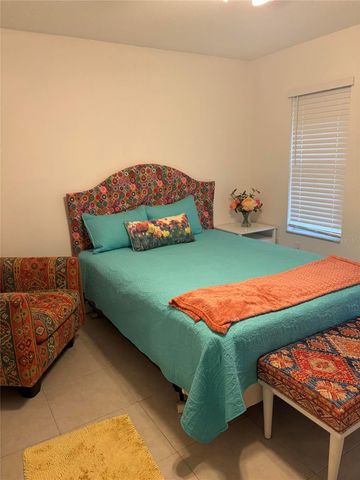 1213 BENEDICT COURT, Sarasota, FL 34237