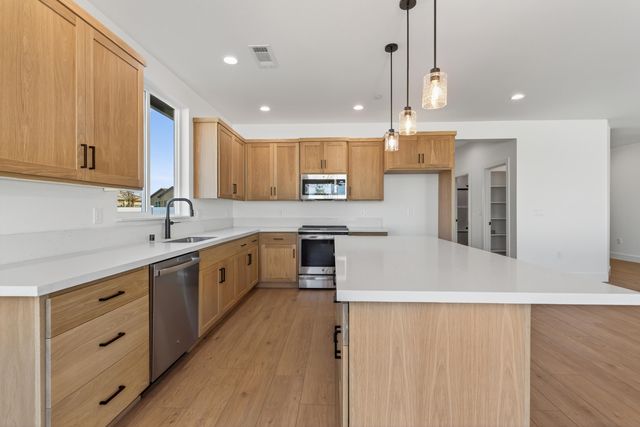 4806 Ferrington Court, Redding, CA 96003