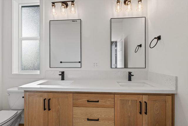 4806 Ferrington Court, Redding, CA 96003