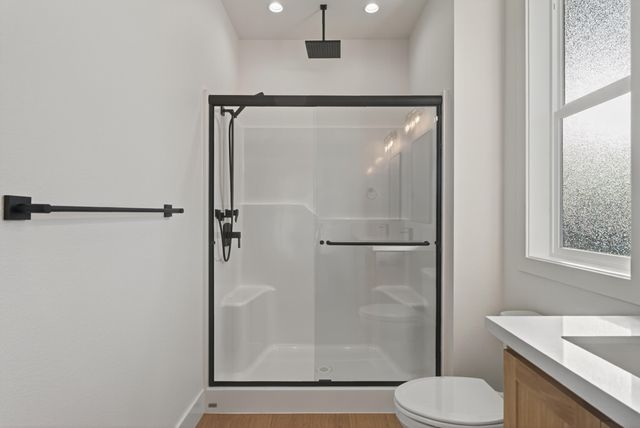 4806 Ferrington Court, Redding, CA 96003