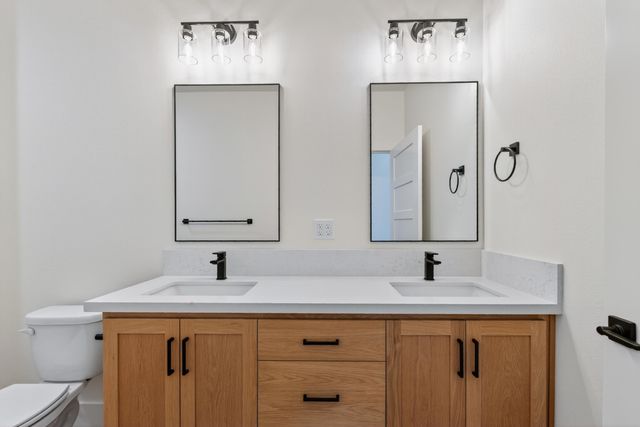 4806 Ferrington Court, Redding, CA 96003