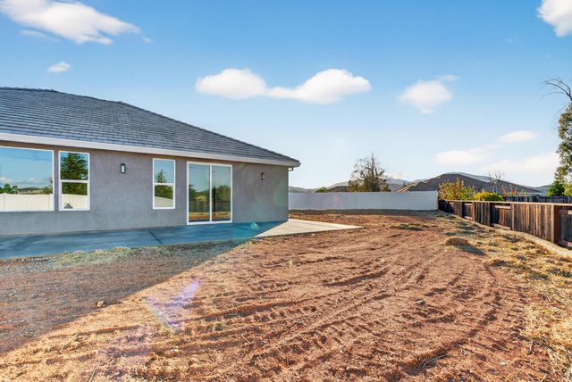 4806 Ferrington Court, Redding, CA 96003