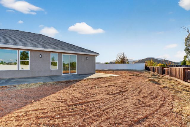 4806 Ferrington Court, Redding, CA 96003