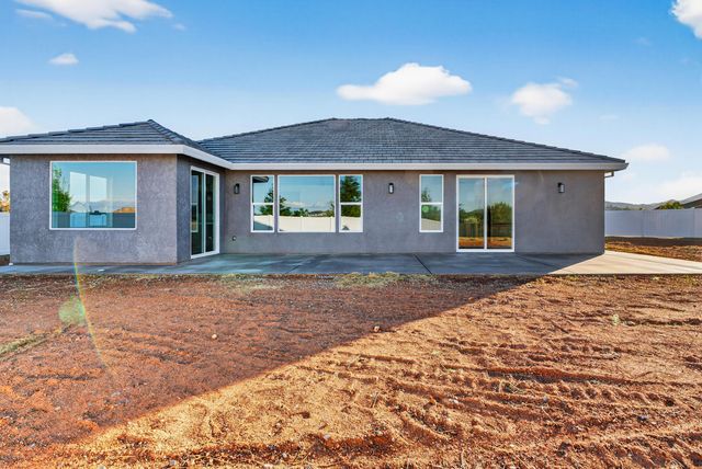 4806 Ferrington Court, Redding, CA 96003