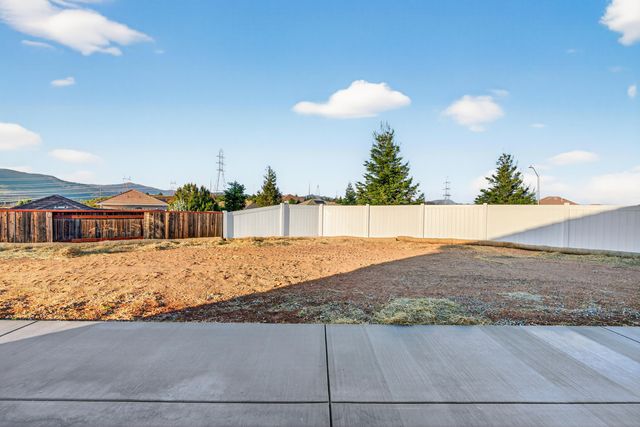 4806 Ferrington Court, Redding, CA 96003