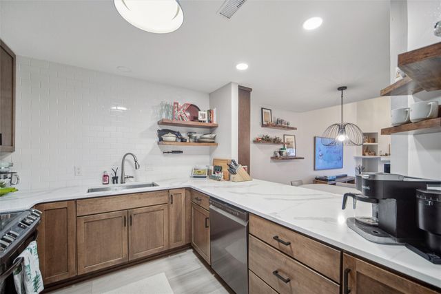 2329 Glenwood Drive 43, Des Moines, IA 50321