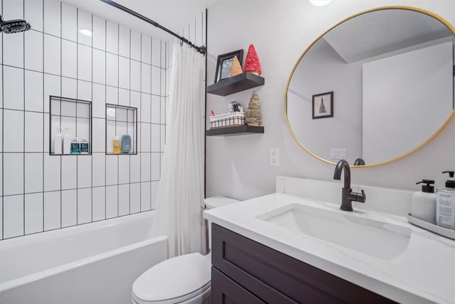 2329 Glenwood Drive 43, Des Moines, IA 50321