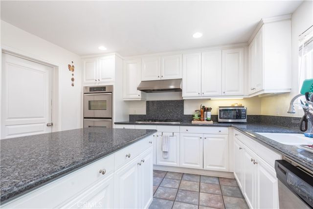 908 Larable Court, Paso Robles, CA 93446