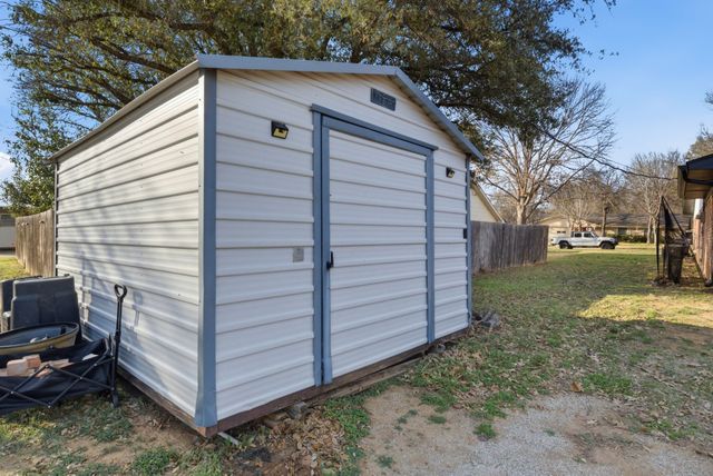 1008 Royal Lane, Graham, TX 76450