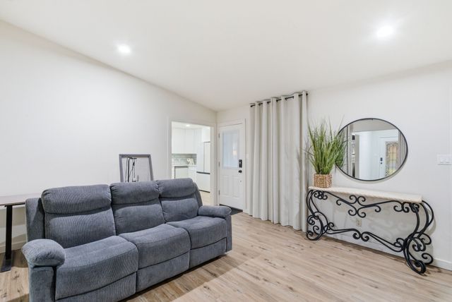 1008 Royal Lane, Graham, TX 76450