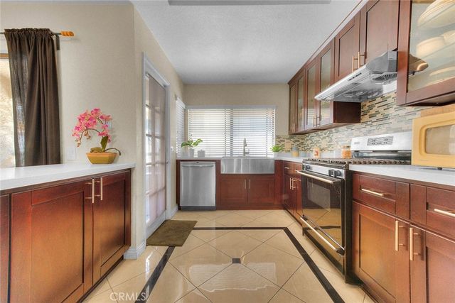 1140 Walnut Grove Avenue C, Rosemead, CA 91770