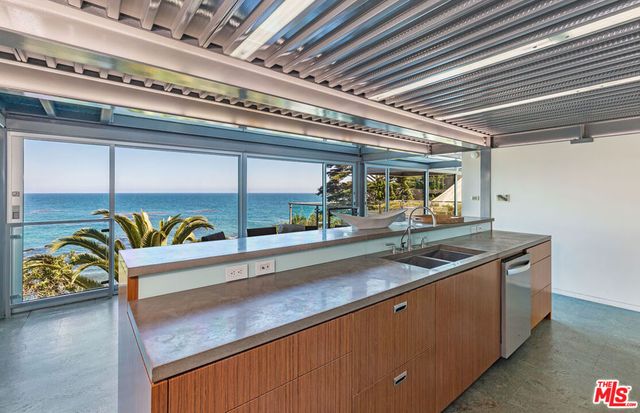 6525 Point Lechuza Drive, Malibu, CA 90265