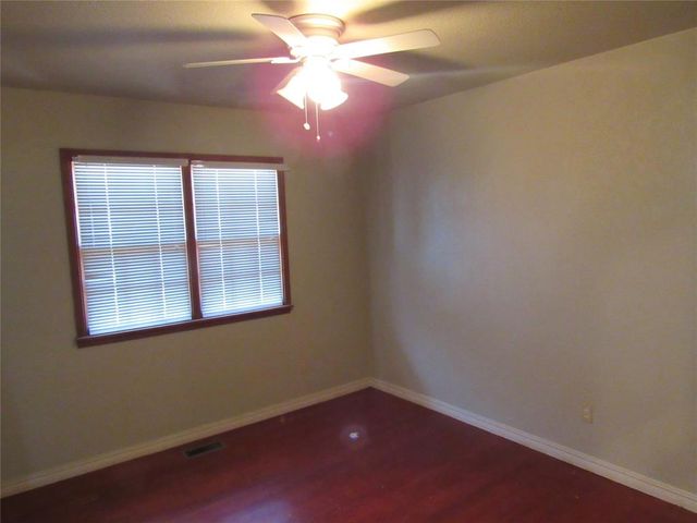 9909 Sunnymeade Place, Oklahoma City, OK 73120