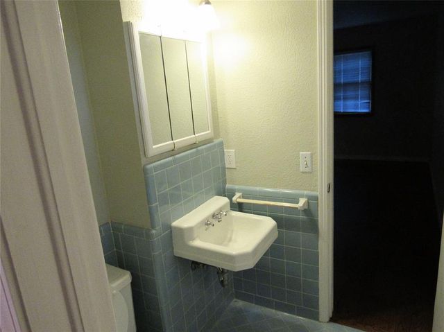 9909 Sunnymeade Place, Oklahoma City, OK 73120