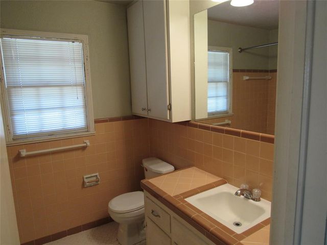 9909 Sunnymeade Place, Oklahoma City, OK 73120