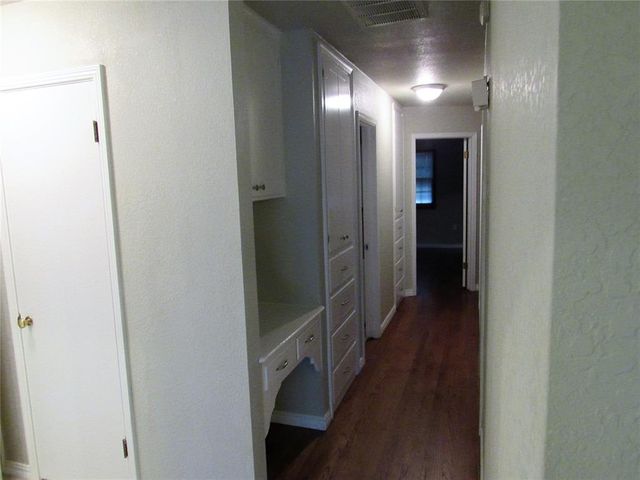 9909 Sunnymeade Place, Oklahoma City, OK 73120